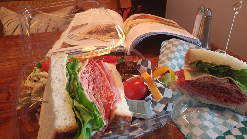 Boîte à lunch #18 VIANDES FROIDES ITALIENNE